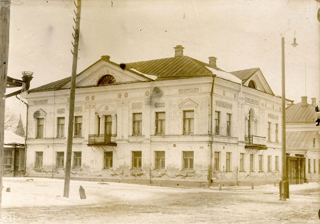 Дом купцов Григорьевских на ул. Чкалова, где в 1920-е гг. находился Рыбинский художественно-исторический музей.